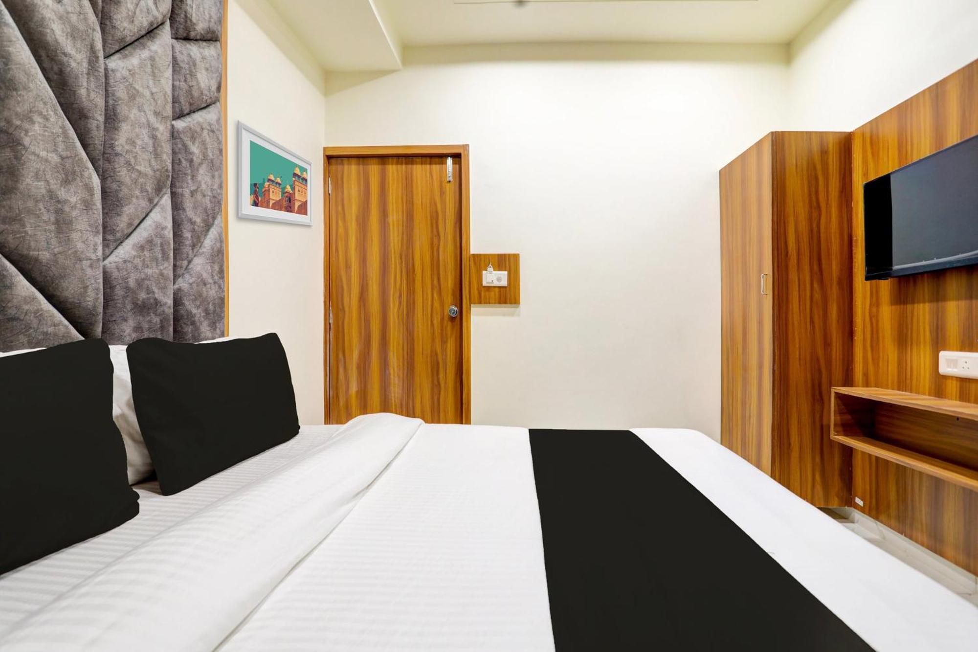 Hotel O Sun Light Ahmedabad Exterior photo