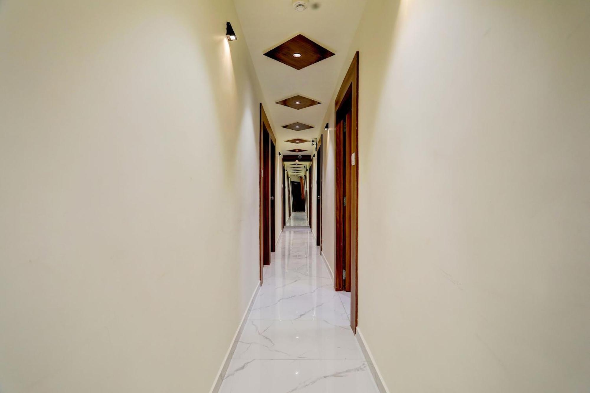 Hotel O Sun Light Ahmedabad Exterior photo