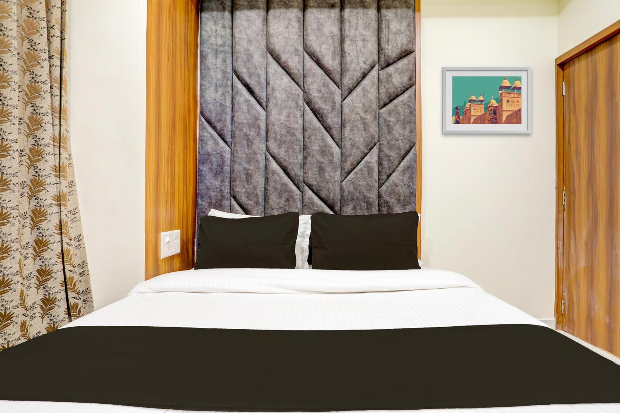 Hotel O Sun Light Ahmedabad Exterior photo